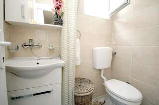 Апартаменты Studio Apartman Sveti Stefan Свети-Стефан Номер-студио-9