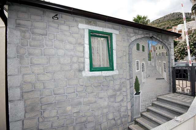 Апартаменты Studio Apartman Sveti Stefan Свети-Стефан-13